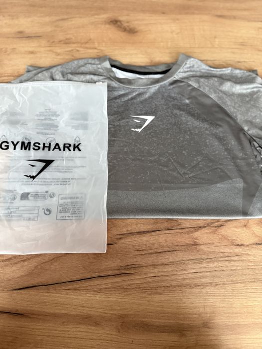 Koszulka GymShark oddyhajaca idealna na silownie