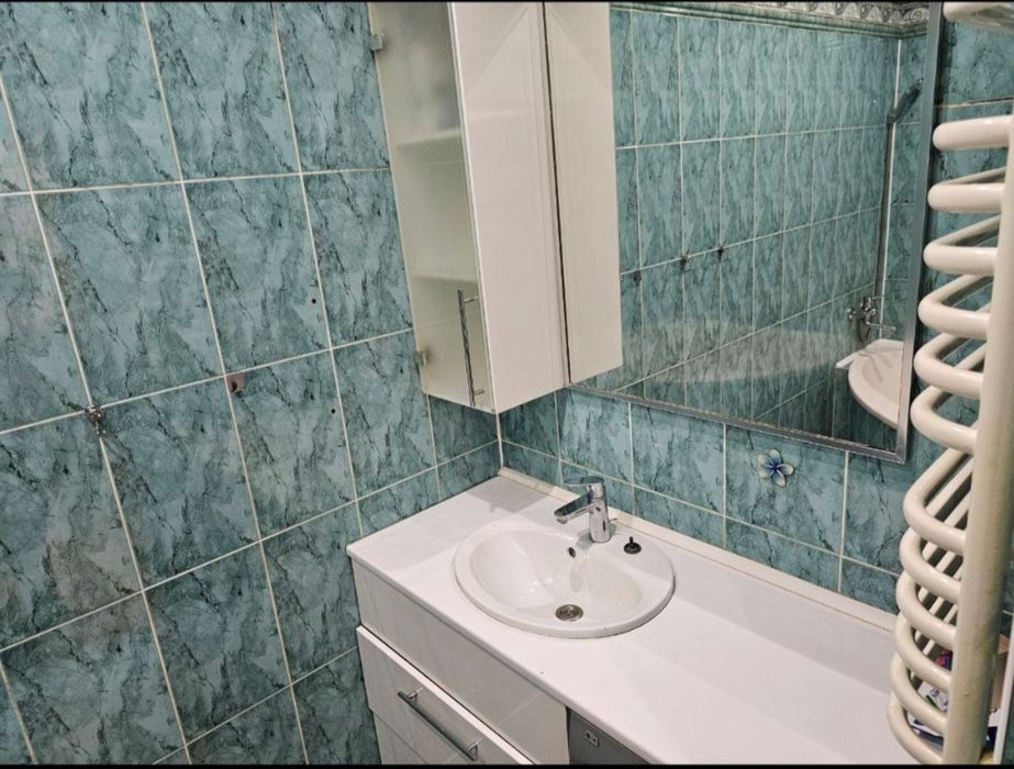 здам 3 кімнатну квартиру центр.