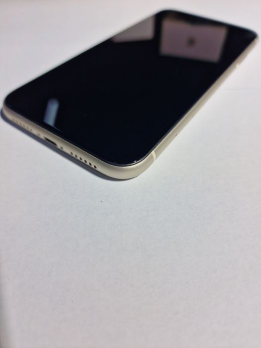 Продам по запчастинам IPhone 11 в дуже гарному стані.