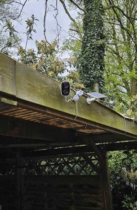 Kit câmera externa a bateria e painel solar