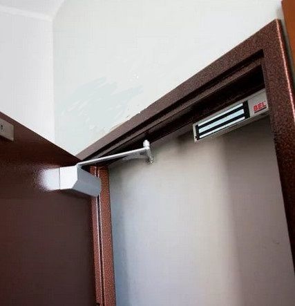 Установка магнитных замков, домофонов, СКУД для ОСББ, офиса, дома.