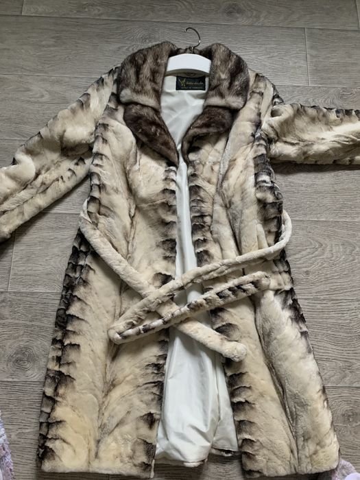 Продам норкову шубу