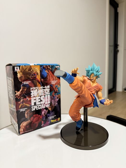 17 Figuras anime (Naruto, One piece, Dragon ball, JJK)