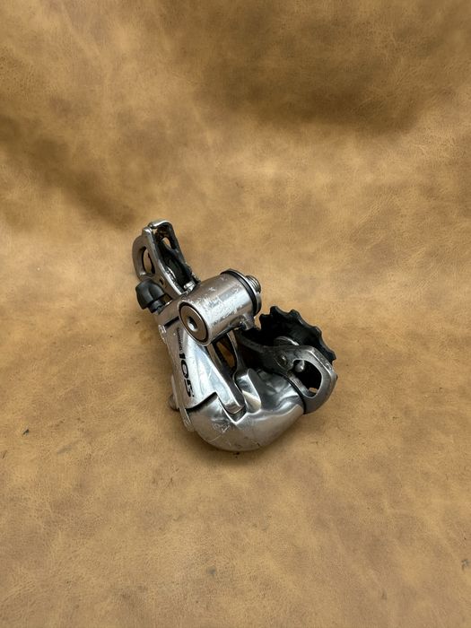 Przerzutka tylna Shimano 105 RD-5600 szosa