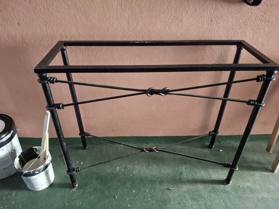 Mesa de ferro preta