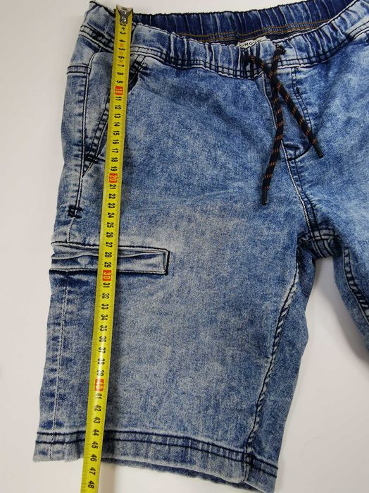 Szorty męskie, spodenki chłopięce jeansowe Cropp Jogger rozm. 30