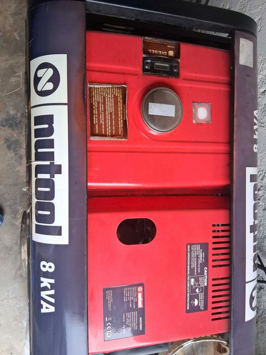 Vendo o gerador de gasóleo de 8Kva quase novo com garantia