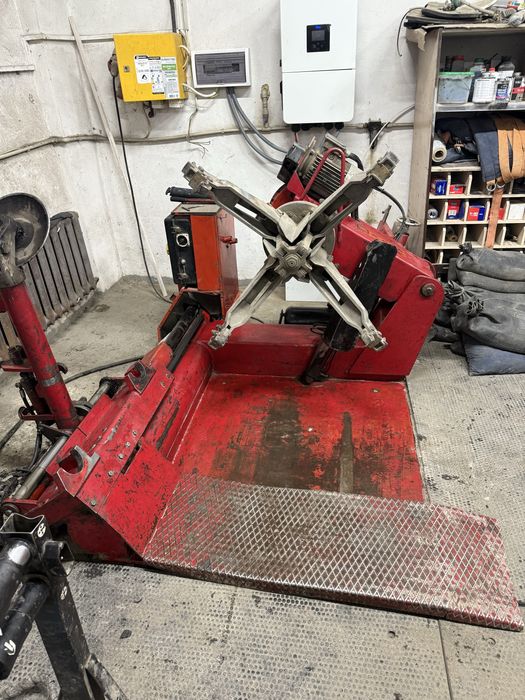 Вантажний шиномонтажний станок SICE S 545 (R56) Італія