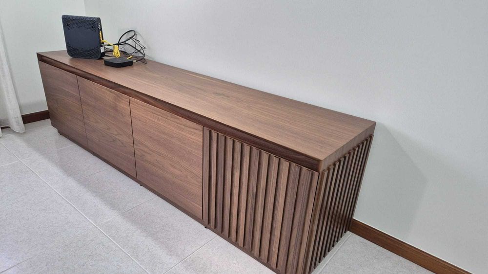 Móvel Tv 4Portas Nogueira c/ Ripado