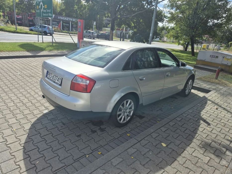 Audi A4 B6 rok 2002 2.0 benzyna