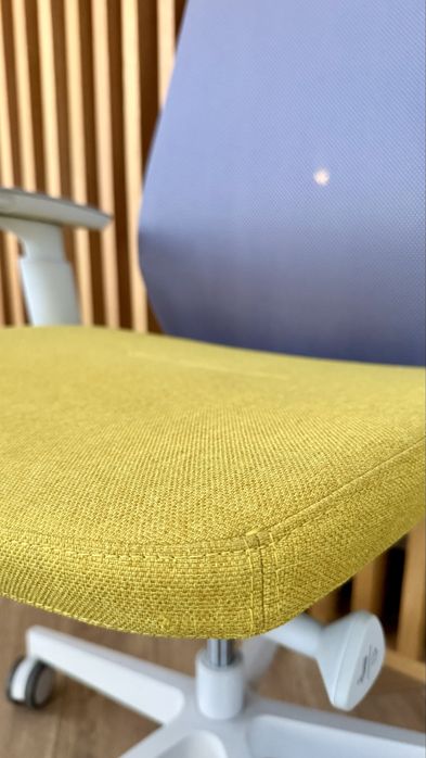 Krzesło biurowe / fotel obrotowy Profim AccisPro [sklep 2500zł]