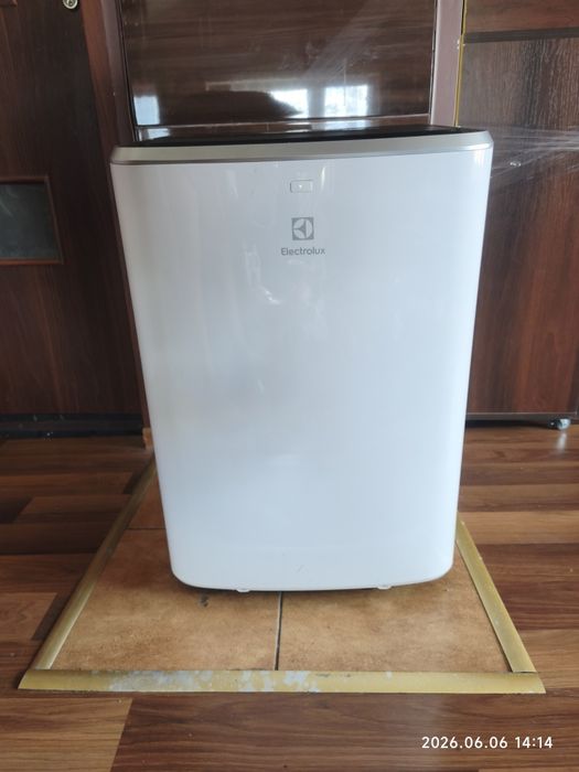 Klimatyzator przenośny Electrolux EXP34U338HW 3400