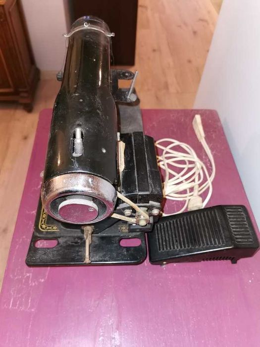 Zabytkowa maszyna do szycia