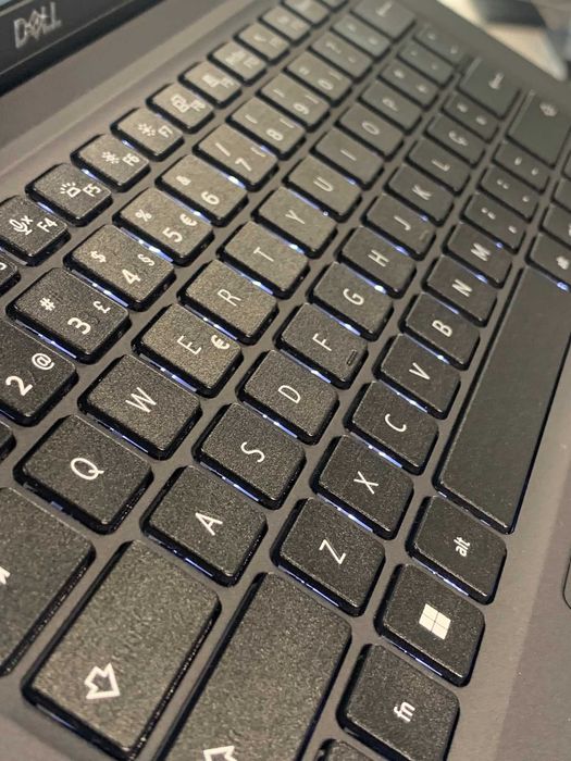 Dell Latitude 7320 | i7-1185G7 | 16GB RAM | 256GB NVMe | Ecrã Tátil | W11 Pro | Loja Física e Web Site