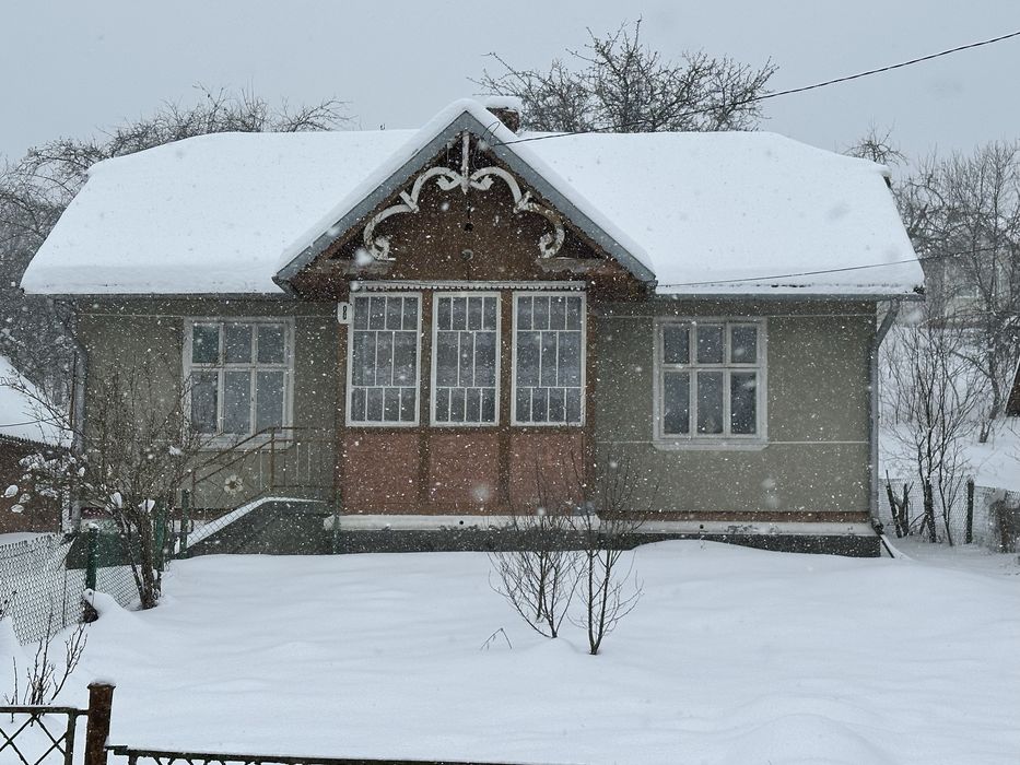 Продається будинок  поблизу Трускавця