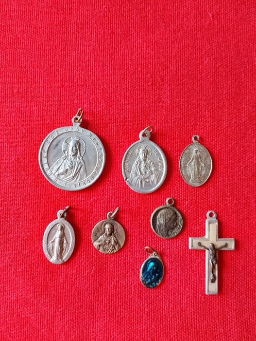 Lote de medalhinhas religiosas antigas