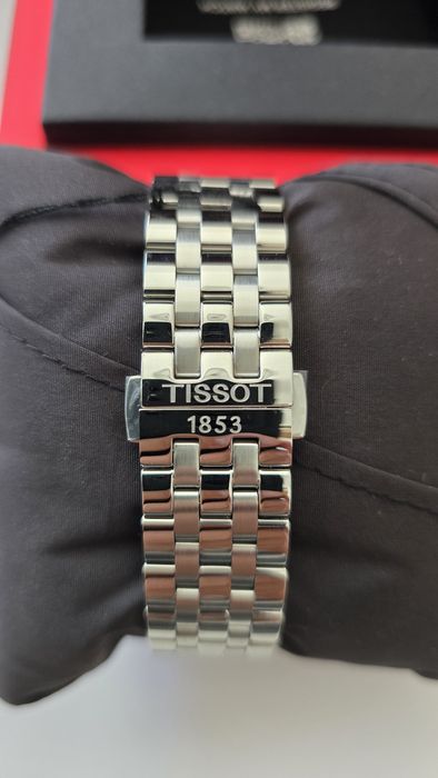 Tissot Carson Powermatic 80 Automatic.