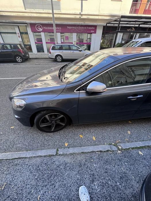 Volvo v40 r-design D2 — photo 5