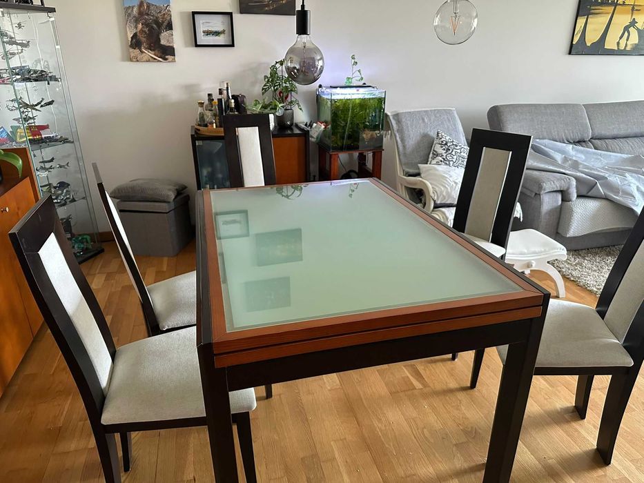 Mesa retangular extensível + 6 cadeiras (Marca ANTARTE)