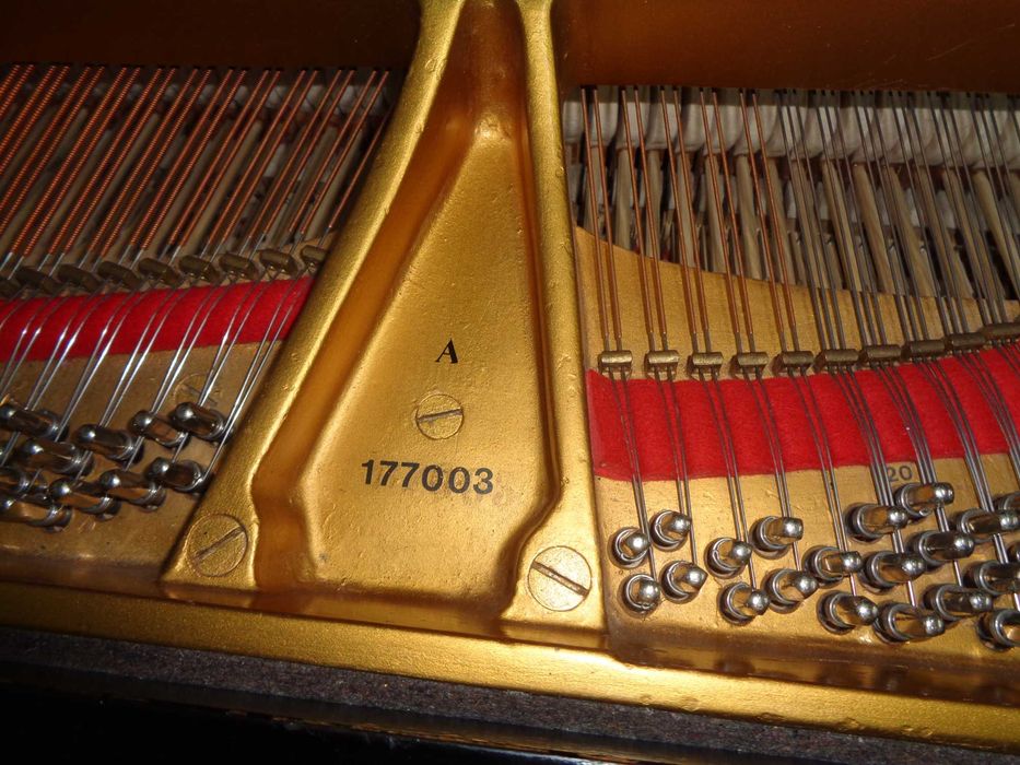 Piano de cauda Steinway  A rigorosamente como novo