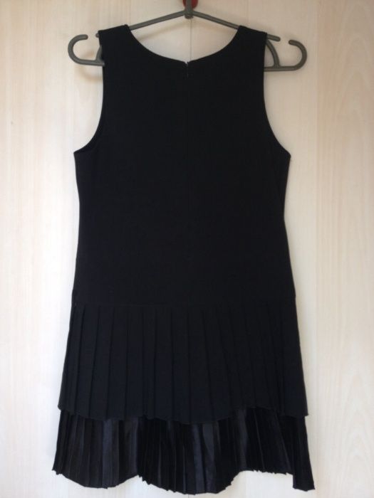 Сарафан, платье школьное состояние нового.