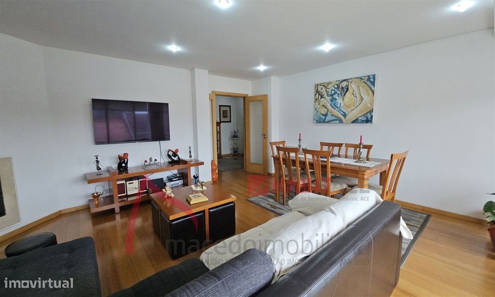 Apartamento T3 com 2 frentes e varandas em Ferreiros – Braga  O Seu Ap