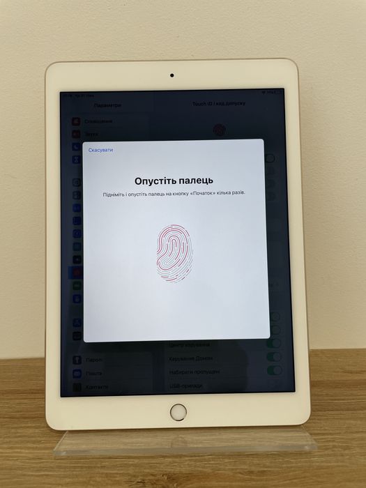 iPad Air 2 64Gb,, WI-Fi .