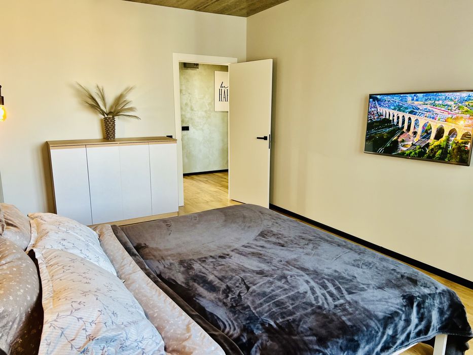 Подобово. Дизайнерська 2-х кімнатна квартира у стилі «ЛОФТ»