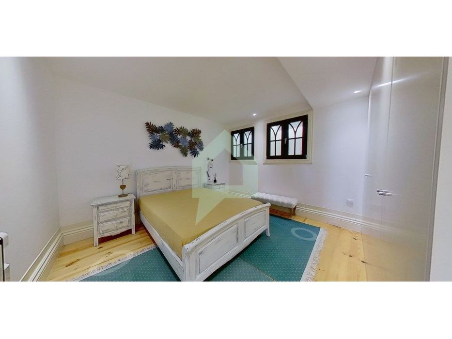1+1 Bedroom Apartment with Outdoor Space in the Center of Porto