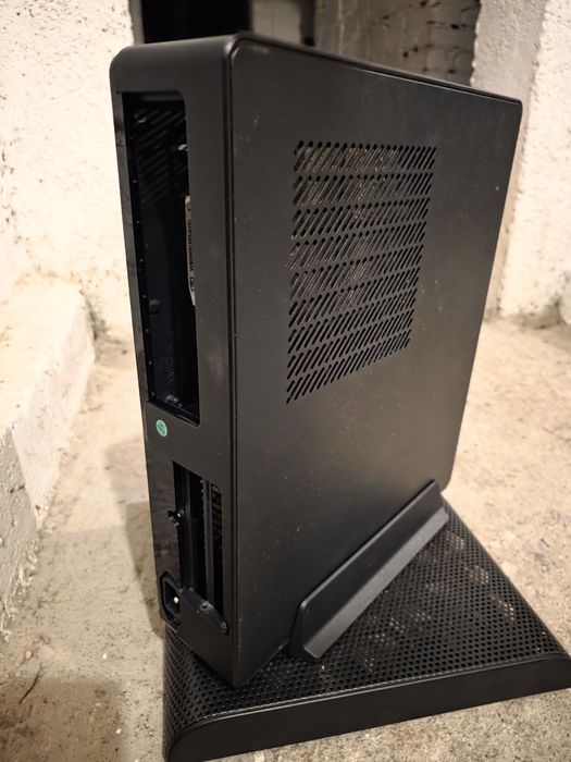 Fractal Design NODE 202 SFF
