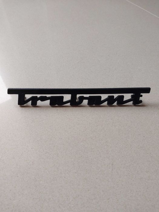 Emblemat znaczek napis trabant
