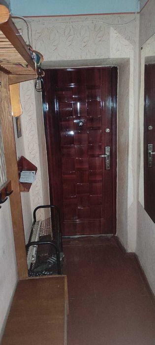 Продам 1 кімн. у двохкімн. кварт. ( зручн. на двох) проспект Незалежн.