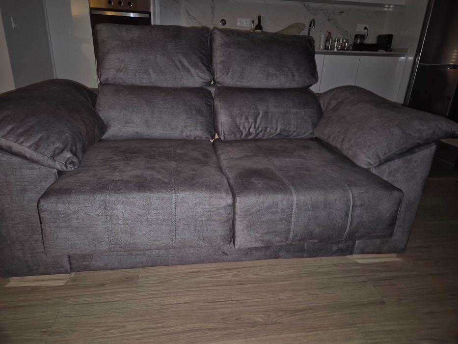 Vendo sofá 3 lugares como novo