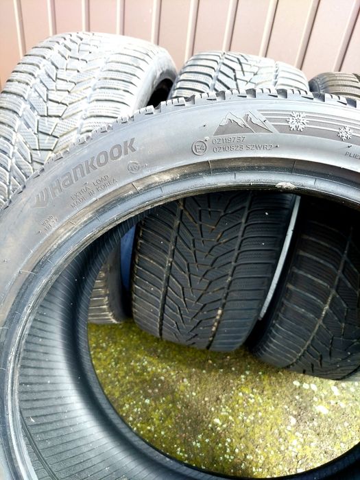 Шини зимові Hankook Winter I*Cept Evo3 W330 255/40 R20 101W XL комплек