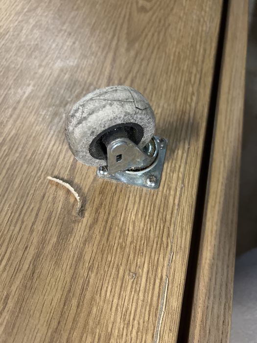 2 mesas de cabeceira