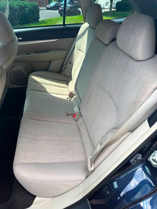 Subaru Outback 2.5i Limited      2013