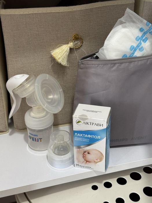 Молоковідсмоктувач Philips Avent + подарунки