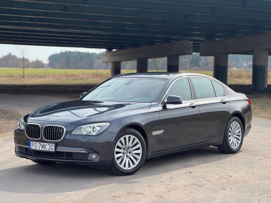BMW Seria 7 F01 prywatnie 6 lat w jednych rękach bogate wyposażenie