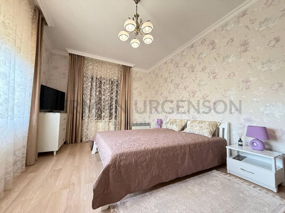 Продаж будинку 183 м.кв / 16 соток / р-н Компотний