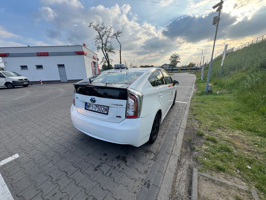 Toyota Prius 30 Polift 2015