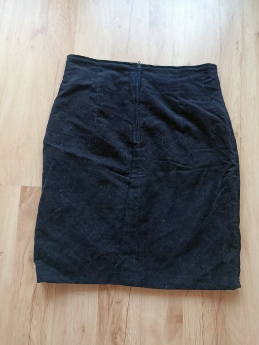 Spódnica czarna ołówkowa welurowa pikowana, elegancka, vintage retro