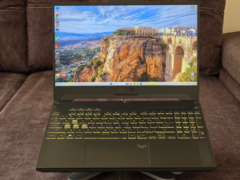 ASUS TUF A15 (15,6" FHD IPS 144Hz/ 7940HS/ 32 DDR5/ 1Tb NVMe/ RTX 4070)