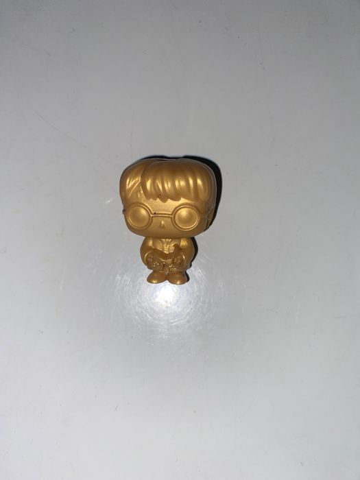 Обміняю золотого гаррі поттера на віла з вивороту