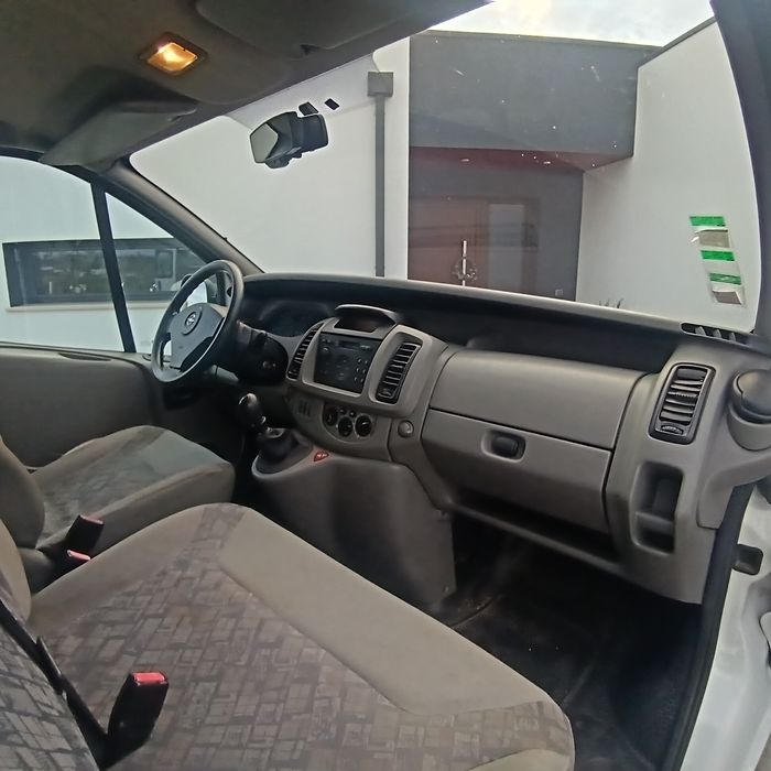 Opel Vivaro 9 lugares