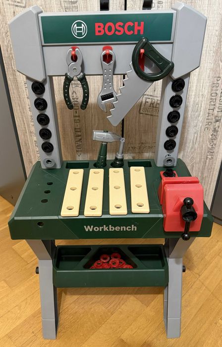 Warsztat Bosch dla dzieci. Stolik narzędziowy.