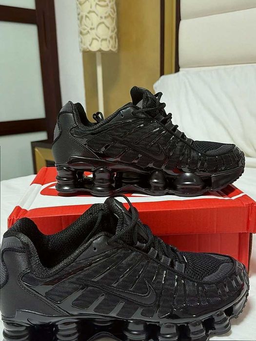 Buty sportowe Nike Shox TL Czarny Rozmiar.39