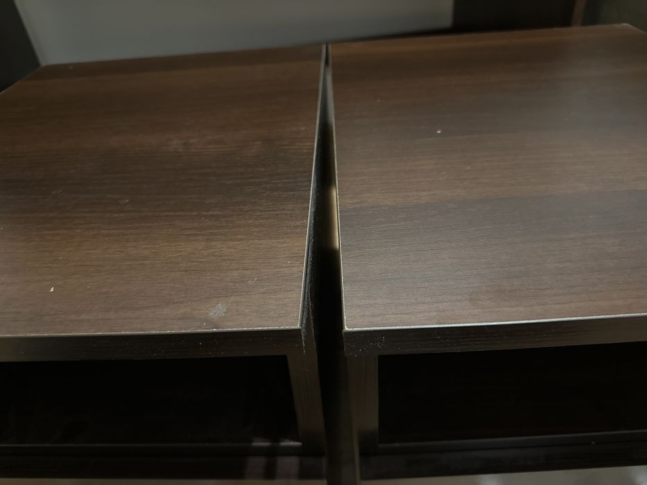 Dwa kastliki szafki nocne