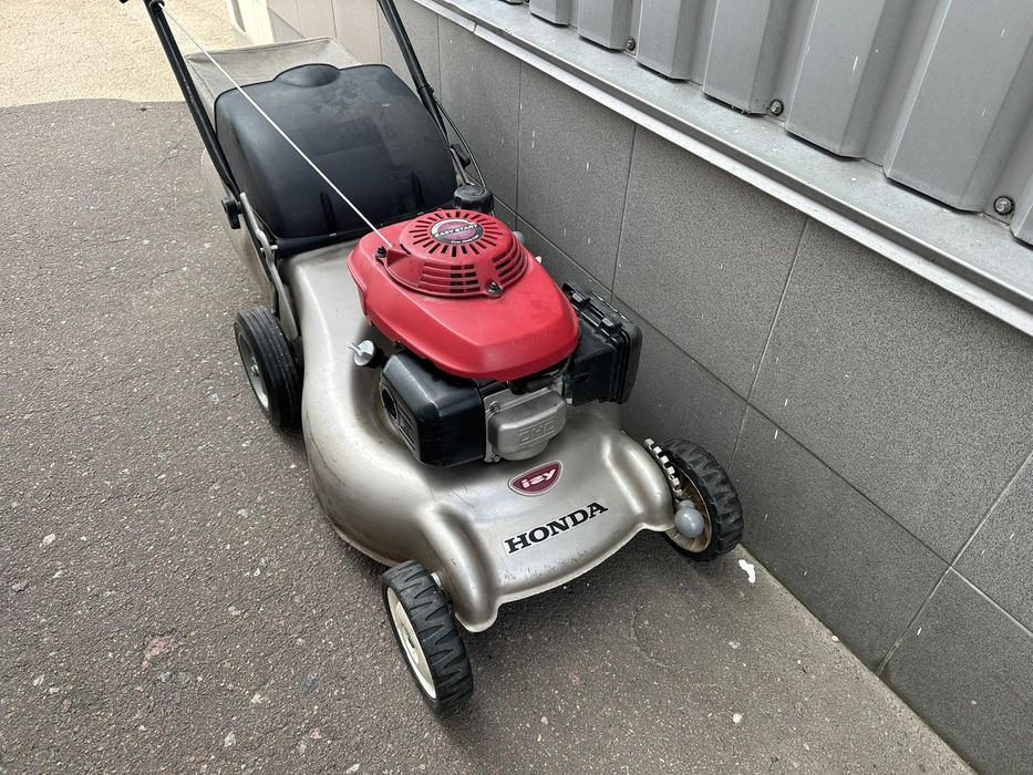Газонокосилка Хонда