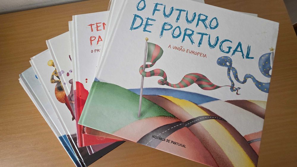 14 livros da coleção juvenil "História de Portugal"