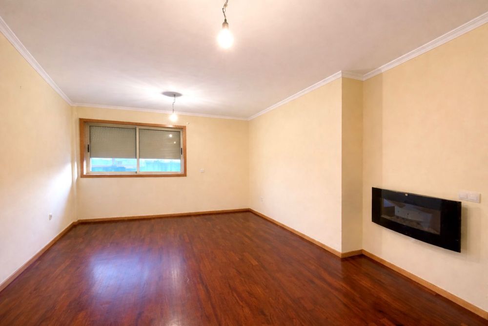 Apartamento T2 - Centro Feira